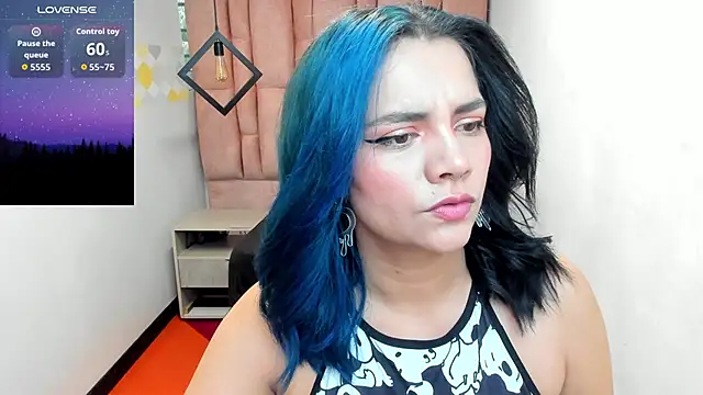 Snapshot of Kiara_Cruz__ chatting on October 7, 2025, 8:06 pm Kiara Cruz online show from October 7, 2025, 8:06 pm