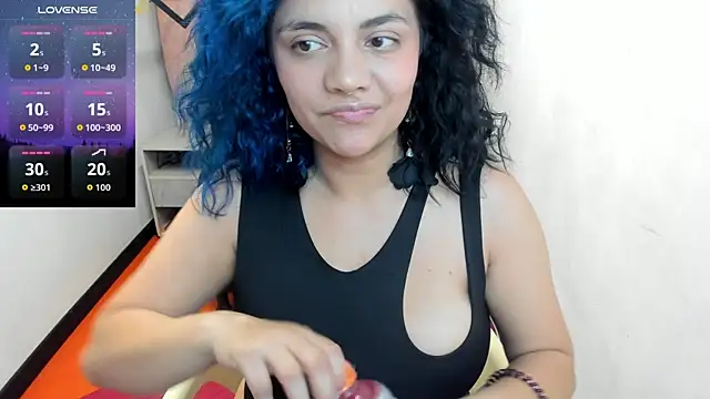 Snapshot of Kiara_Cruz__ chatting on October 9, 2025, 8:07 pm Kiara Cruz online show from October 9, 2025, 8:07 pm