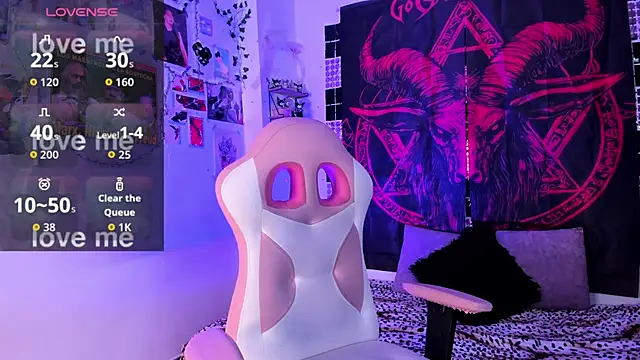 UchikyDoll online show from February 13, 2026, 11:45 pm