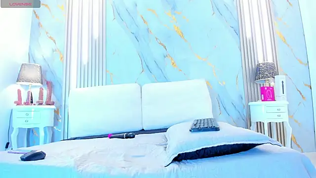 Tiifany Baker online show from April 11, 2026, 7:51 pm