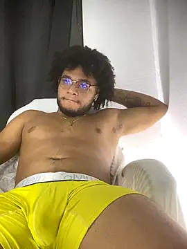 Snapshot of tommyy_love chatting on September 13, 2025, 5:29 am tommyy love online show from September 13, 2025, 5:29 am