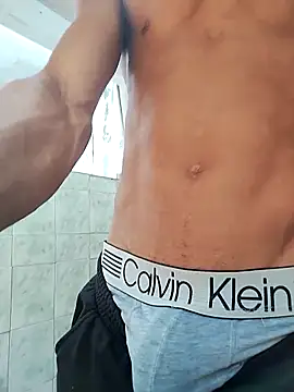 Brayanellatino online show from March 2, 2026, 3:41 pm