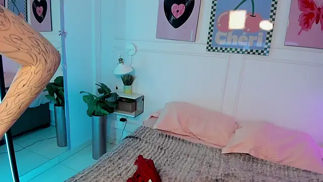 Zoe Lynch  online show from April 10, 2026, 11:26 am