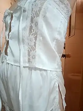 Thuylinh86 online show from October 24, 2025, 12:12 pm