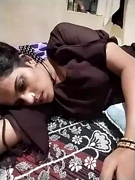 Snapshot of Sofia_kuuu chatting on October 14, 2025, 4:30 pm Sofia kuuu online show from October 14, 2025, 4:30 pm