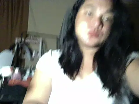 Snapshot of roseluv_hot chatting on February 15, 2026, 12:14 pm roseluv hot online show from February 15, 2026, 12:14 pm