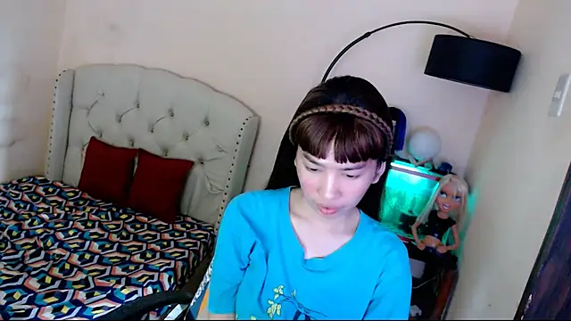 ShantalFoxxy  online show from November 7, 2025, 6:35 am