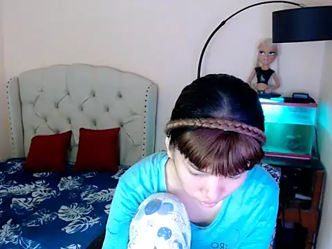 ShantalFoxxy  online show from February 19, 2026, 2:40 am