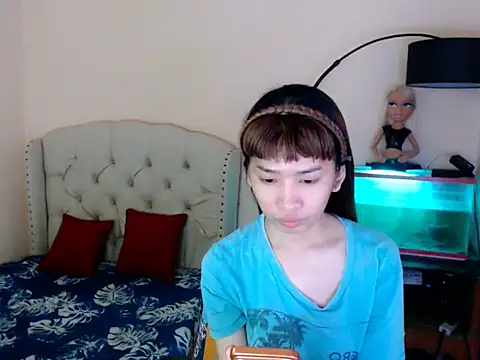 ShantalFoxxy  online show from February 26, 2026, 1:15 am