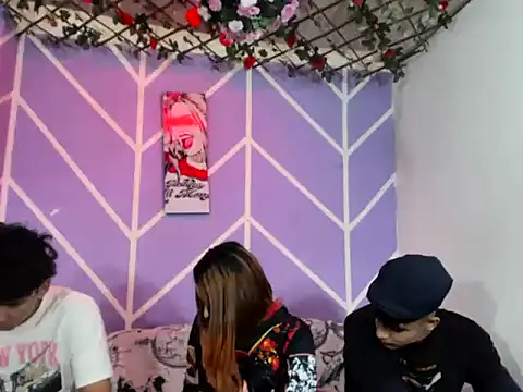 lau and boys18 online show from September 29, 2025, 1:49 pm