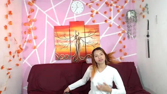 lau and boys18 online show from October 2, 2025, 1:51 pm