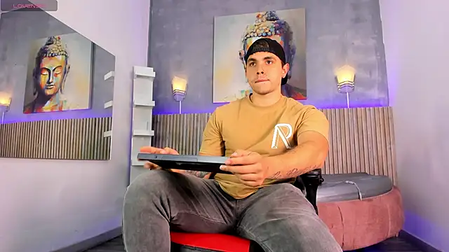 Snapshot of Liam_walk_ chatting on September 21, 2025, 8:10 pm Liam walk online show from September 21, 2025, 8:10 pm