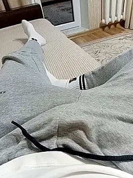 Maxim 16cm online show from December 2, 2025, 2:12 pm