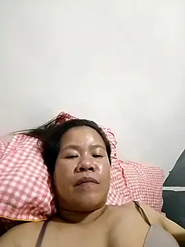 AsianbouncieGIRL online show from May 27, 2026, 6:43 am