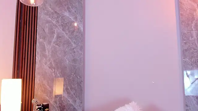 Emma hunter  online show from October 5, 2025, 3:49 am