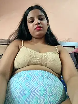 Snapshot of Maahhii_2 chatting on April 3, 2026, 6:00 am Maahhii 2 online show from April 3, 2026, 6:00 am