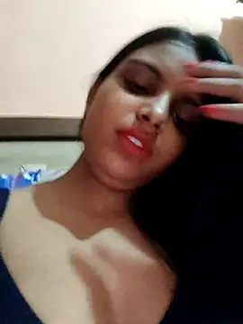 Snapshot of Maahhii_2 chatting on April 26, 2026, 1:20 pm Maahhii 2 online show from April 26, 2026, 1:20 pm