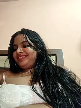 Snapshot of Maahhii_2 chatting on May 19, 2026, 9:10 pm Maahhii 2 online show from May 19, 2026, 9:10 pm
