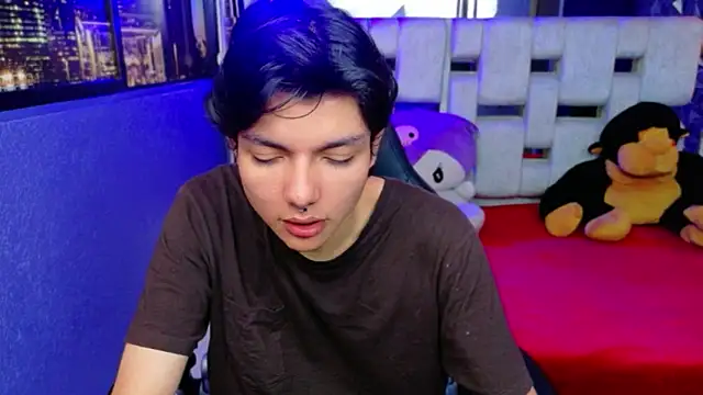 alandelrey57 online show from March 26, 2026, 2:11 pm