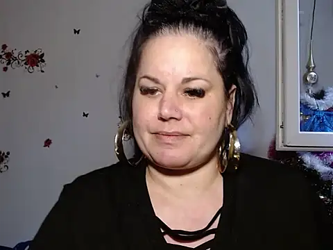 andreea2011 online show from September 30, 2025, 1:49 pm