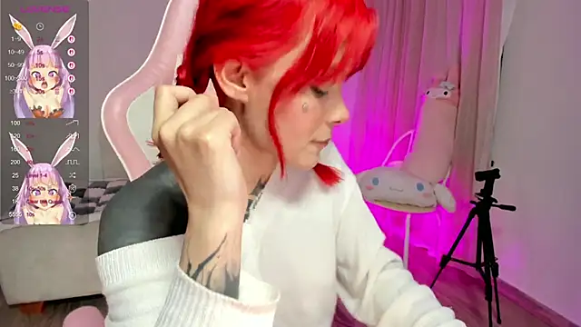 Snapshot of AlinaLukyanova chatting on October 13, 2025, 4:01 am AlinaLukyanova online show from October 13, 2025, 4:01 am