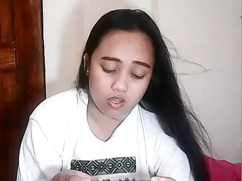 Snapshot of Pinay_Chubby20 chatting on May 3, 2026, 1:06 pm Pinay Chubby20 online show from May 3, 2026, 1:06 pm