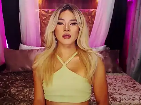 YllanaAltheaXxX online show from October 15, 2025, 3:45 pm