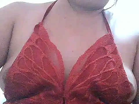 Snapshot of fresh_rosie chatting on April 21, 2026, 7:28 pm fresh rosie online show from April 21, 2026, 7:28 pm