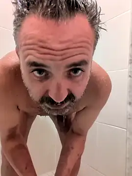 Snapshot of cloudymatt chatting on September 9, 2025, 1:54 pm cloudymatt online show from September 9, 2025, 1:54 pm