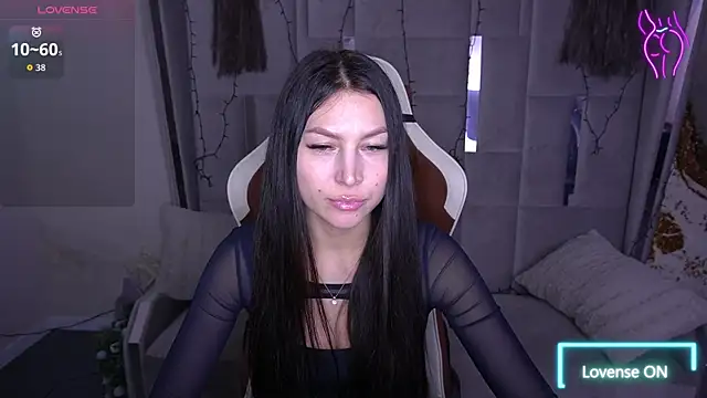 EliseVelour online show from February 10, 2026, 1:59 pm