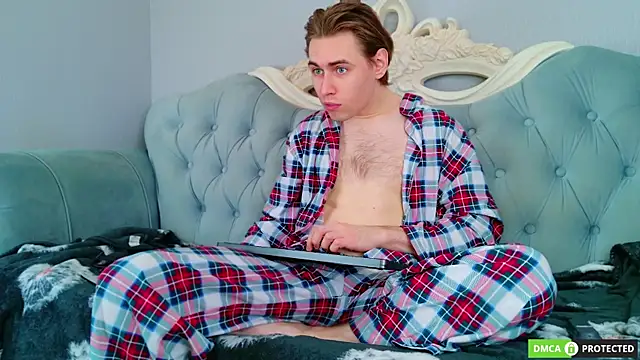 WilliamDyson online show from April 13, 2026, 3:12 am