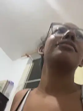 Valen1800 online show from September 21, 2025, 1:40 am