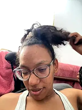 Valen1800 online show from October 5, 2025, 2:15 pm