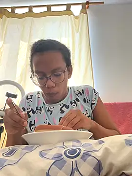 Valen1800 online show from November 7, 2025, 3:12 pm