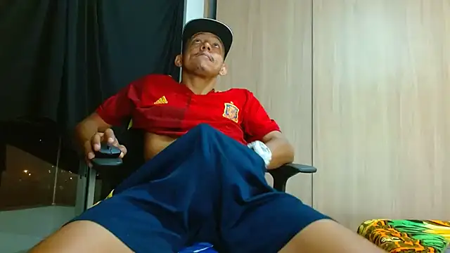 skinny23cm online show from March 18, 2025, 9:20 am