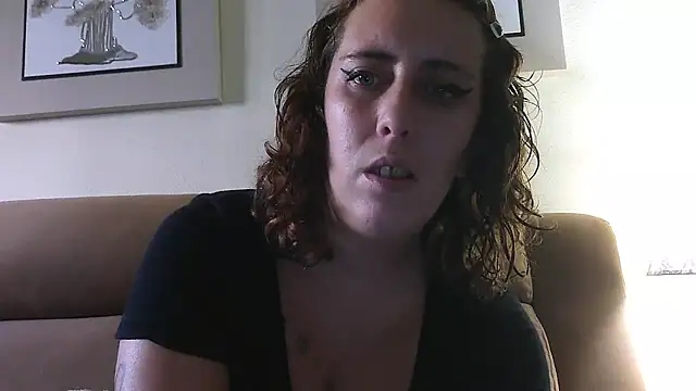 Snapshot of laxinna123 chatting on October 23, 2025, 11:42 am laxinna123 online show from October 23, 2025, 11:42 am