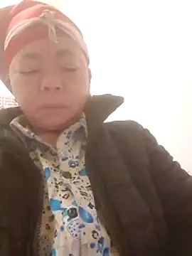 VangLe73 online show from December 15, 2025, 11:31 pm