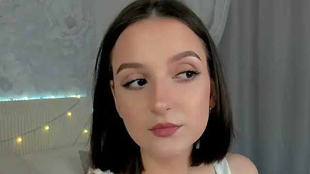 FalineBeacher online show from April 7, 2026, 1:06 am