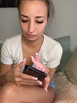Snapshot of Celine_charme chatting on October 10, 2025, 3:00 pm Celine charme online show from October 10, 2025, 3:00 pm