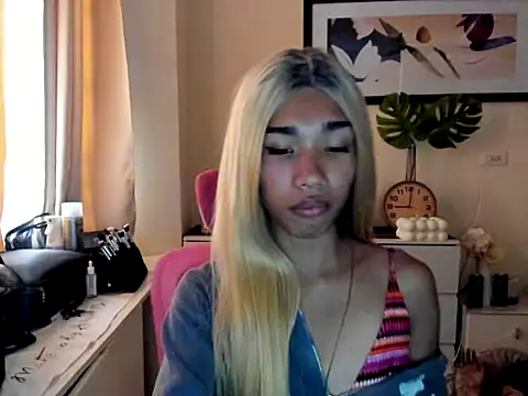 Snapshot of CharlotteMavis chatting on July 20, 2026, 4:27 am CharlotteMavis online show from July 20, 2026, 4:27 am