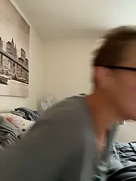 Curvy-Jinx online show from October 1, 2025, 7:36 am