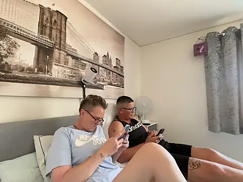 Snapshot of Curvy-Jinx chatting on July 8, 2026, 12:09 pm Curvy-Jinx online show from July 8, 2026, 12:09 pm
