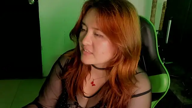 Snapshot of AliaMiller_ chatting on March 6, 2026, 2:41 am AliaMiller online show from March 6, 2026, 2:41 am
