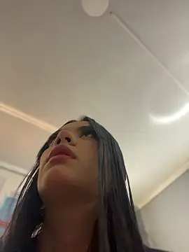 Snapshot of mia_kisses2 chatting on January 16, 2026, 3:10 am mia kisses2 online show from January 16, 2026, 3:10 am