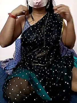 Snapshot of Cute_Renuka chatting on October 13, 2025, 4:18 pm Cute Renuka online show from October 13, 2025, 4:18 pm