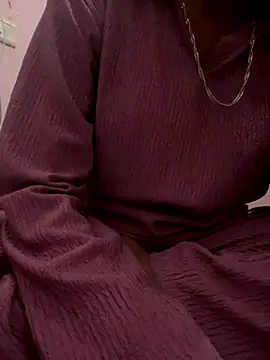 sakshi5533 online show from November 17, 2025, 5:19 pm