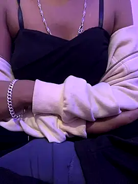 sakshi5533 online show from December 4, 2025, 5:10 pm