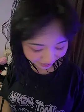 Snapshot of Kitty_yukimura chatting on November 3, 2025, 9:38 pm Kitty yukimura online show from November 3, 2025, 9:38 pm