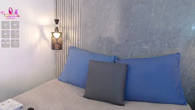 Emili  hot online show from February 14, 2026, 1:52 pm