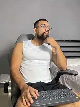 vincentjaxon online show from March 24, 2026, 6:57 pm